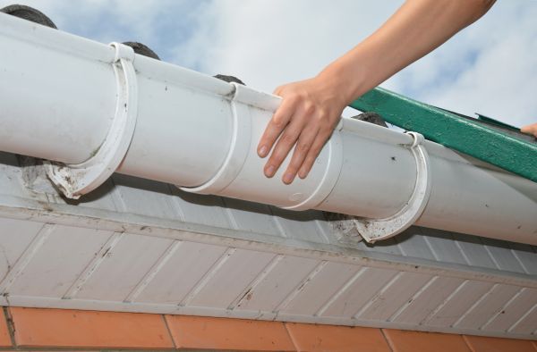 Gutter Reattachment in Saint Charles